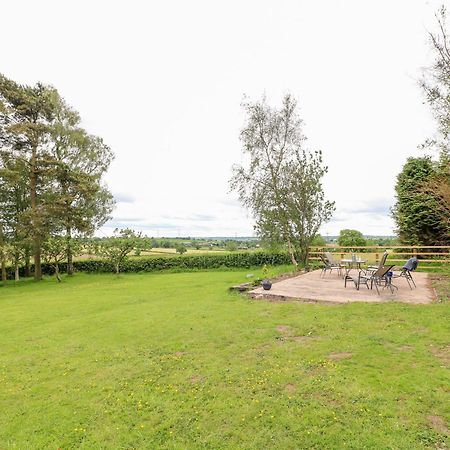 Villa Fields Farm Draycott in the Moors Esterno foto
