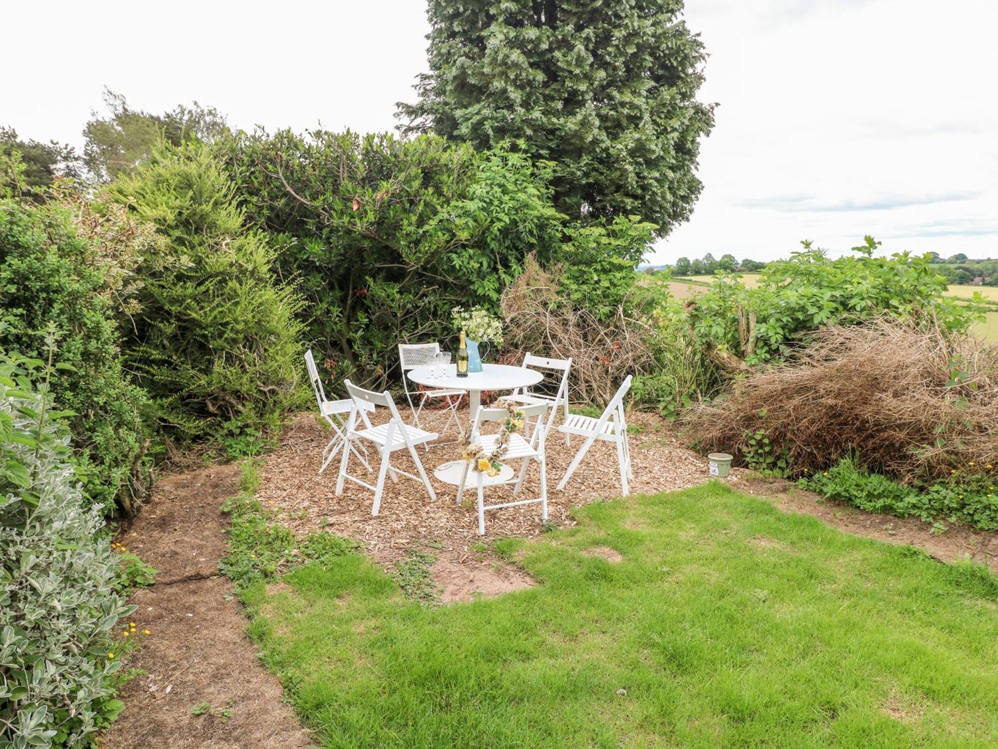 Villa Fields Farm Draycott in the Moors Esterno foto