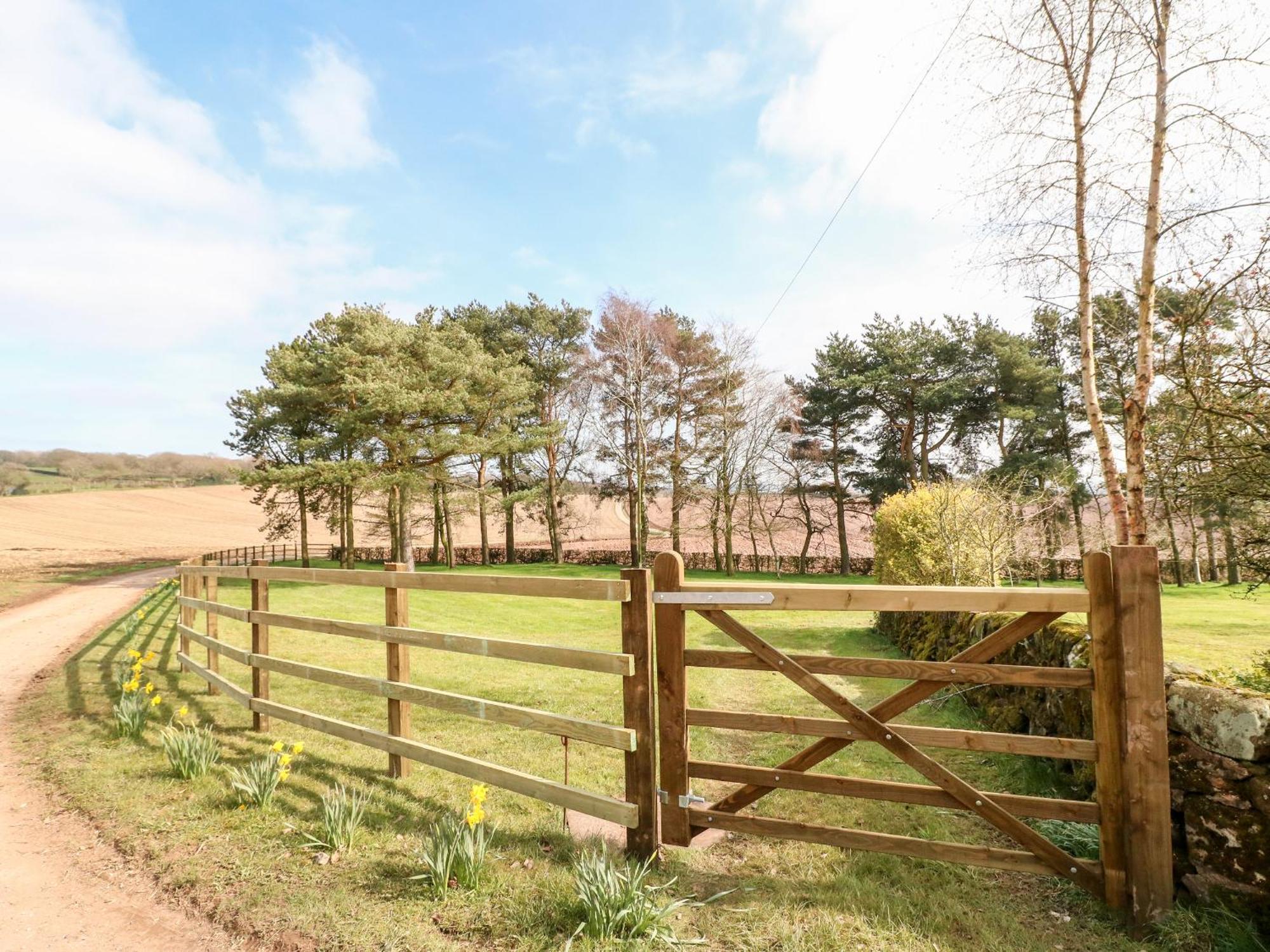 Villa Fields Farm Draycott in the Moors Esterno foto